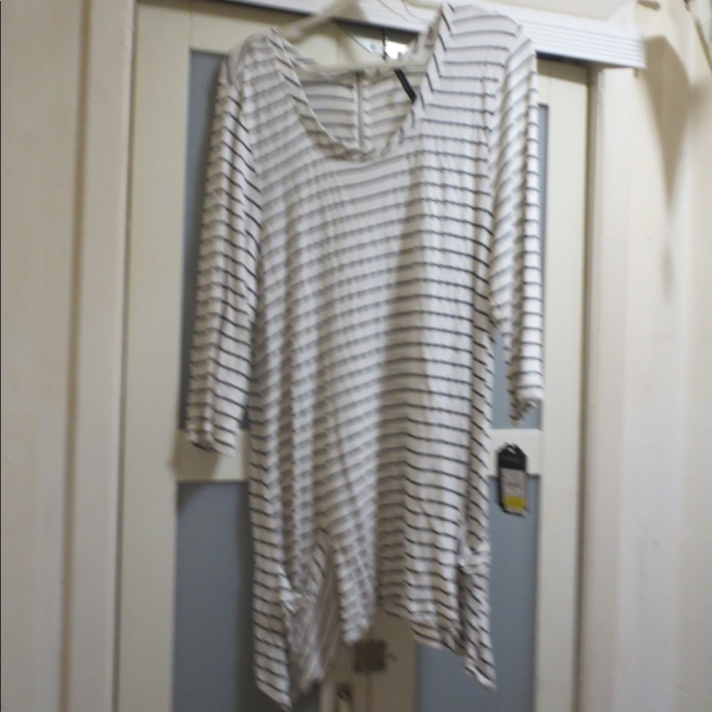 Tunic - Picture 2 of 4